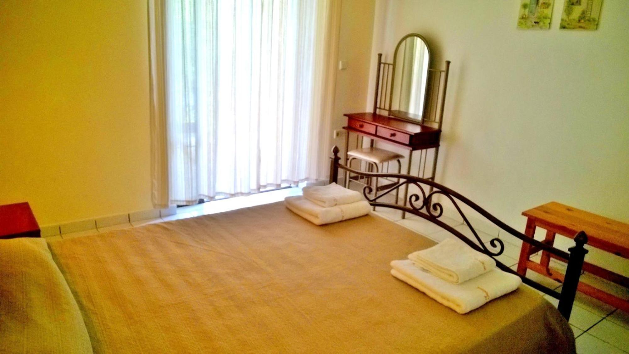 Irini Apartments And Studios Kávos Екстериор снимка