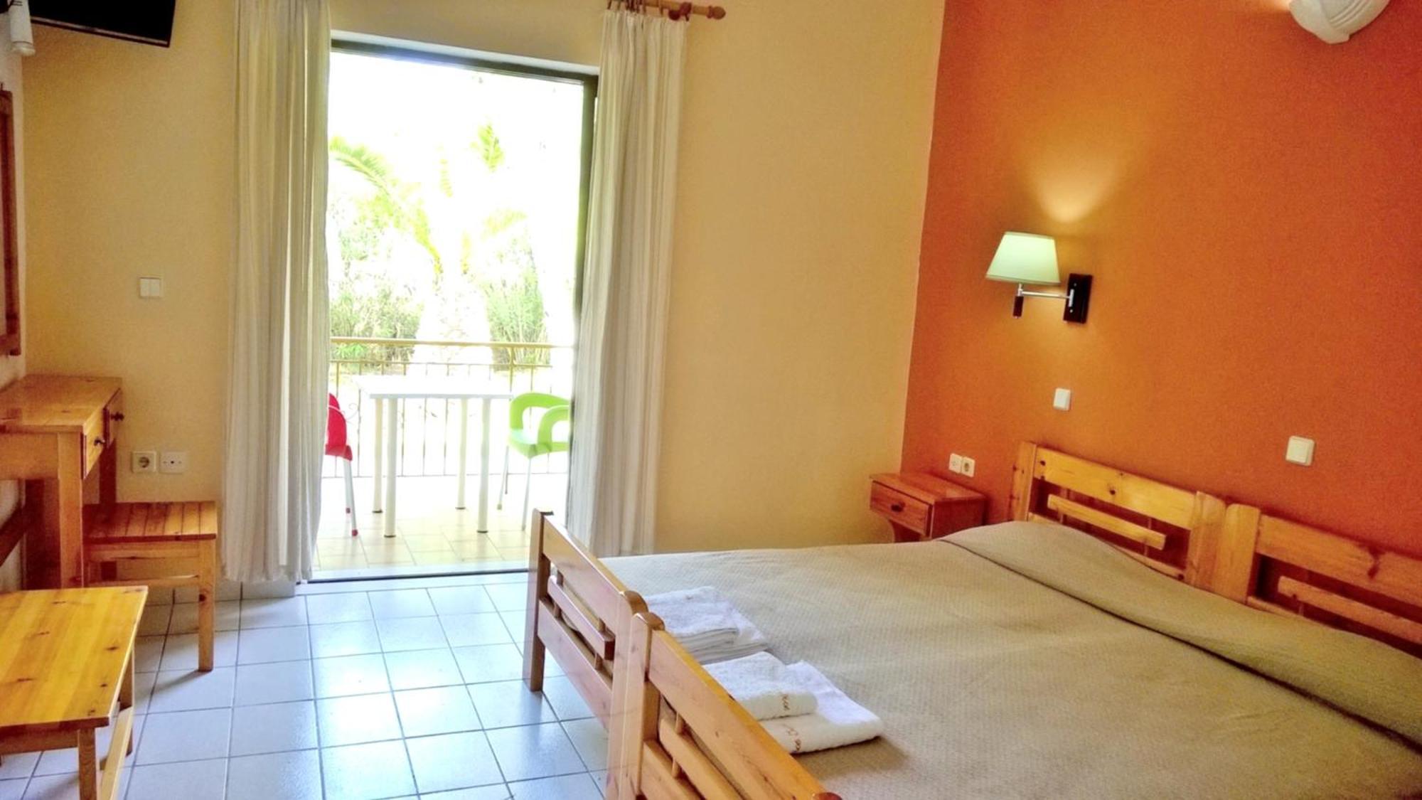 Irini Apartments And Studios Kávos Екстериор снимка