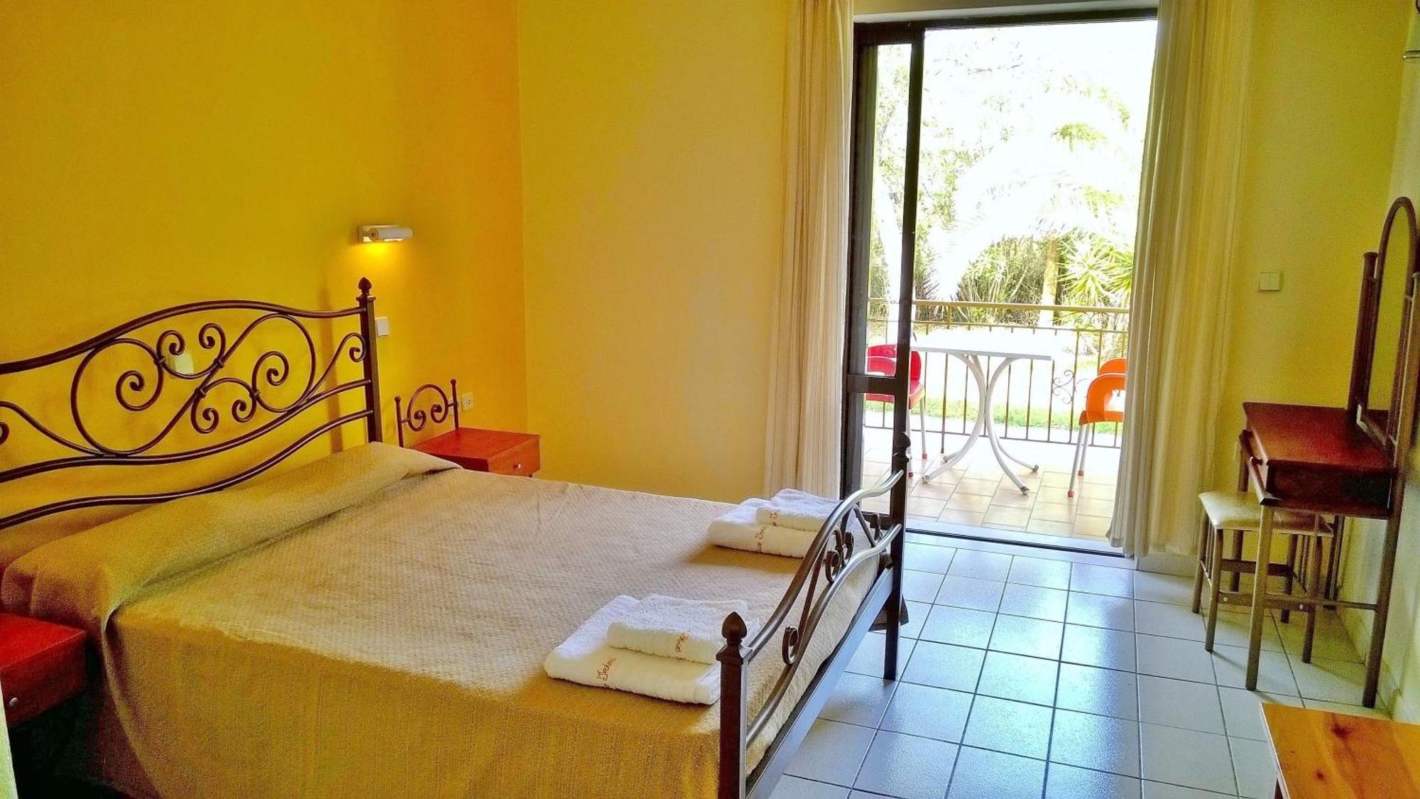 Irini Apartments And Studios Kávos Екстериор снимка